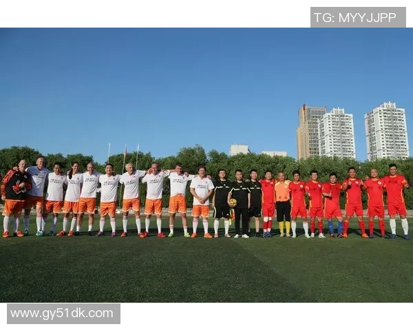 银潮足球俱乐部携手社区共建足球梦想助力青少年成长与发展